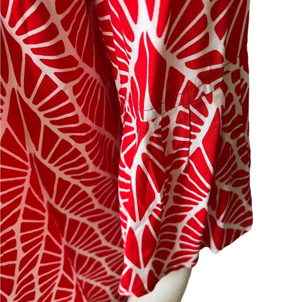 Escapada Red and White Relaxed Fit Top Size Large - Picture 5 of 7